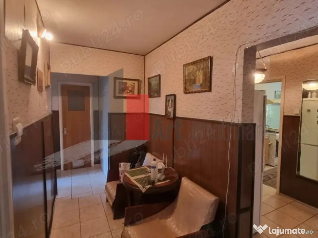 Vânzare apartament decomandat 4 camere Bd. Brâncoveanu