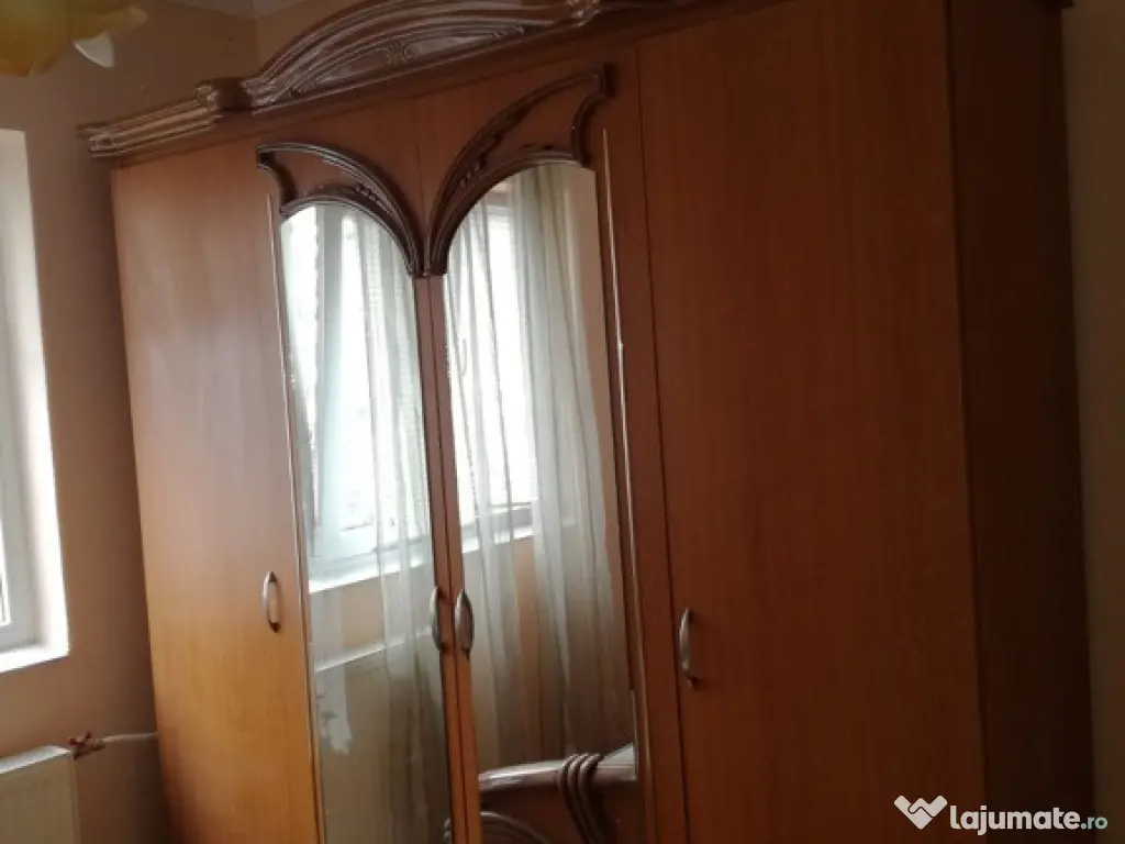 Inchiriez apartament doua camere mobilat etaj 1 Oradea Sovata