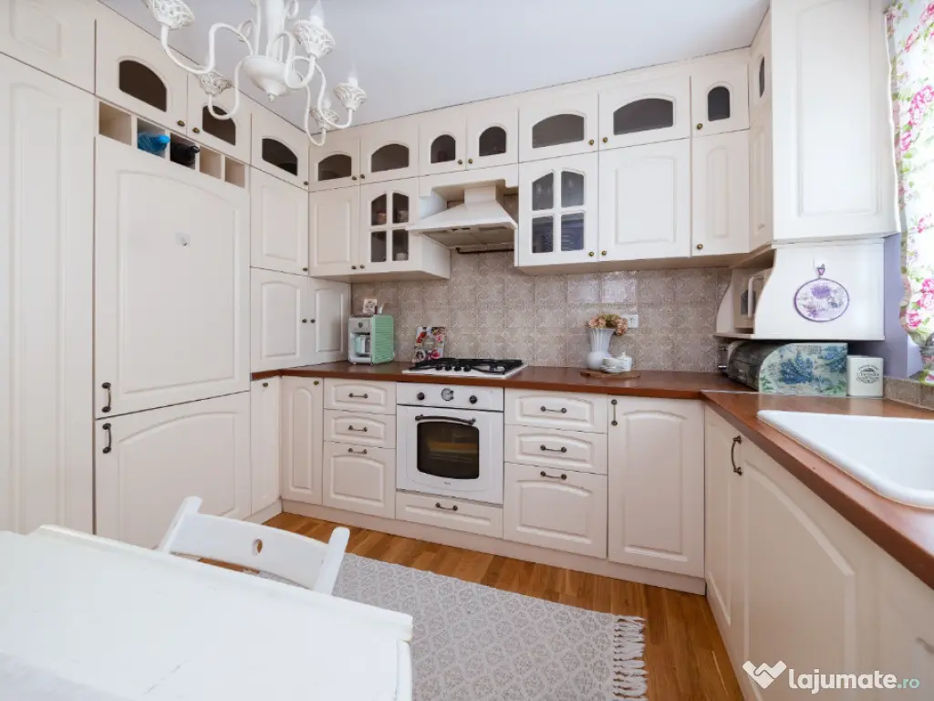 Apartament 3 camere – Astra | Etaj 1 | Complet renovat | Mobilat & uti