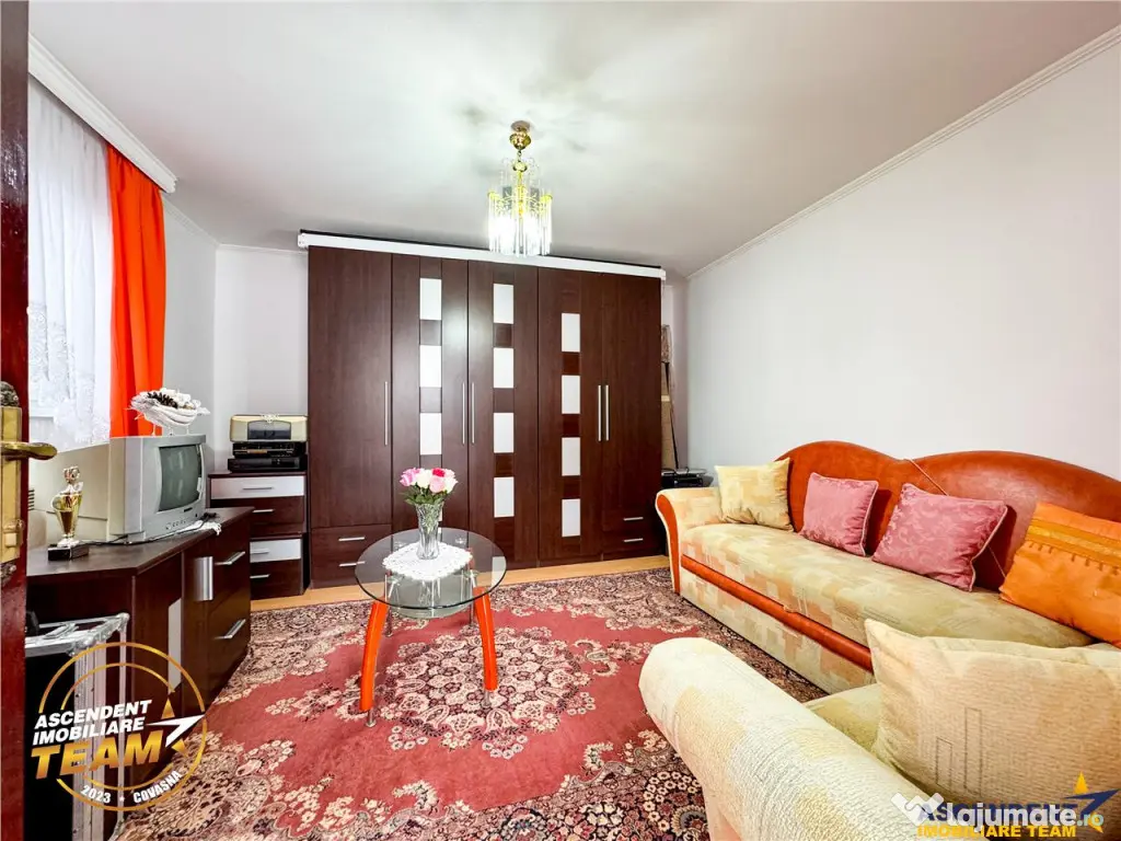 FILM 3D! Intre traditie si modern, un camin cu personalitat