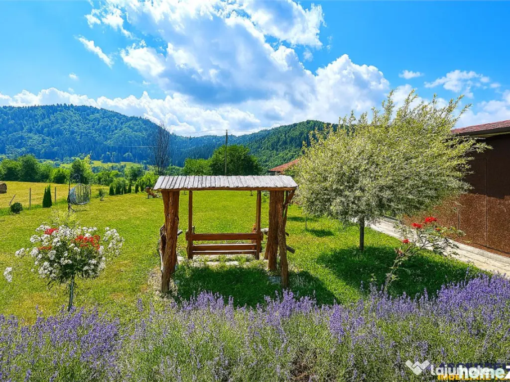 Refugiu pretios:jacuzzi, lemn masiv,2.000 mp teren,4 dormito 