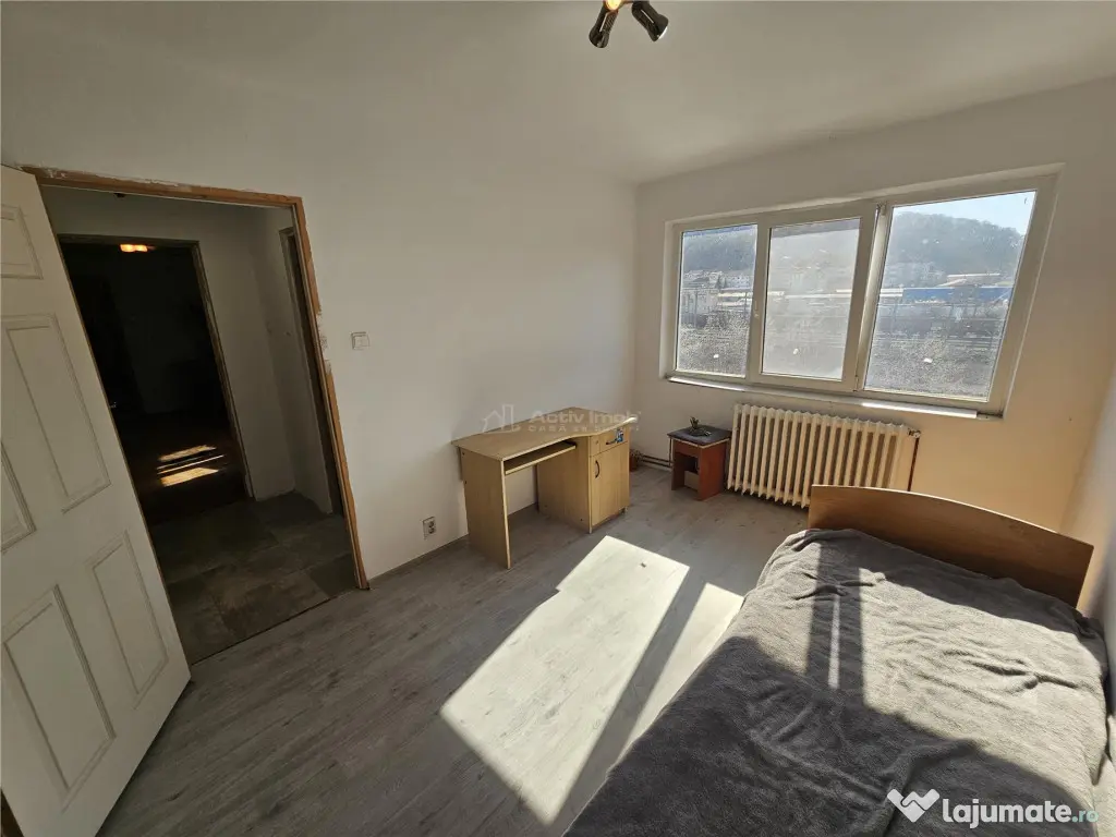 Resita, 2 Cam. Mobilat Utilat, Micro 3 