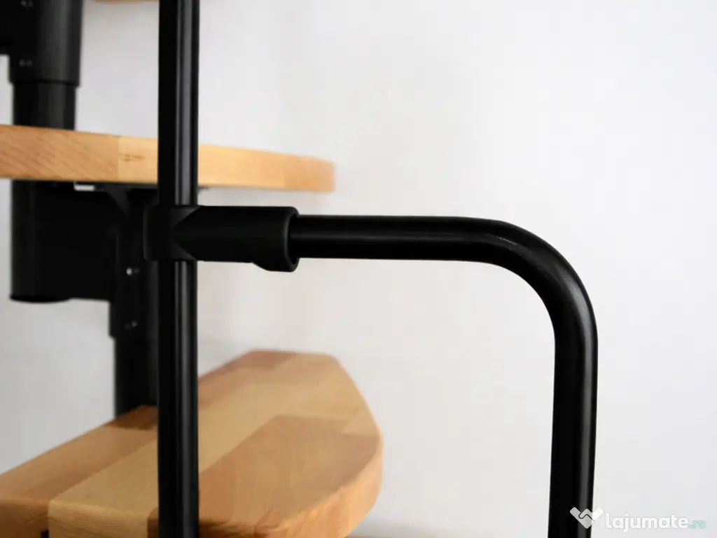 Scara interioara Scala - lemn fag masiv, economie spatiu 