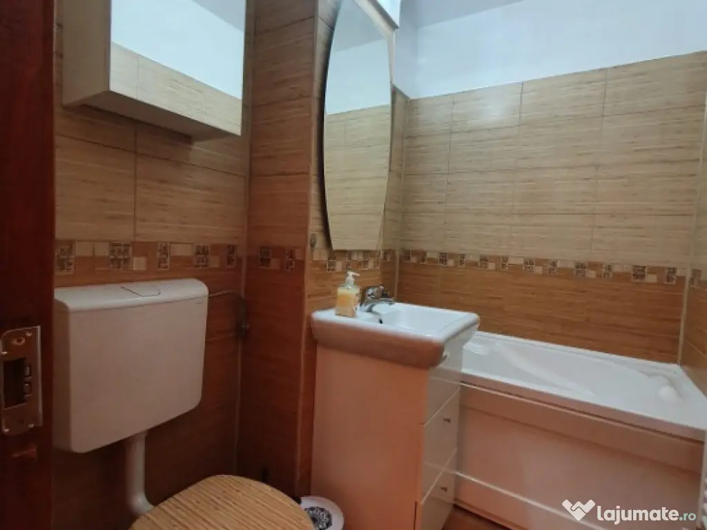 Ap 3 cam zona Nord, parter, mobilat, 450 euro 