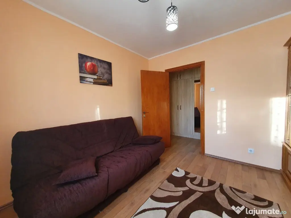 Ap 3 cam zona Nord, parter, mobilat, 450 euro 