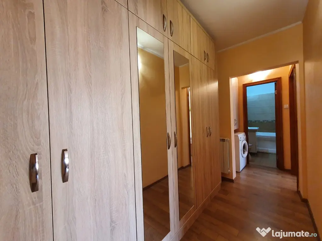 Ap 3 cam zona Nord, parter, mobilat, 450 euro 