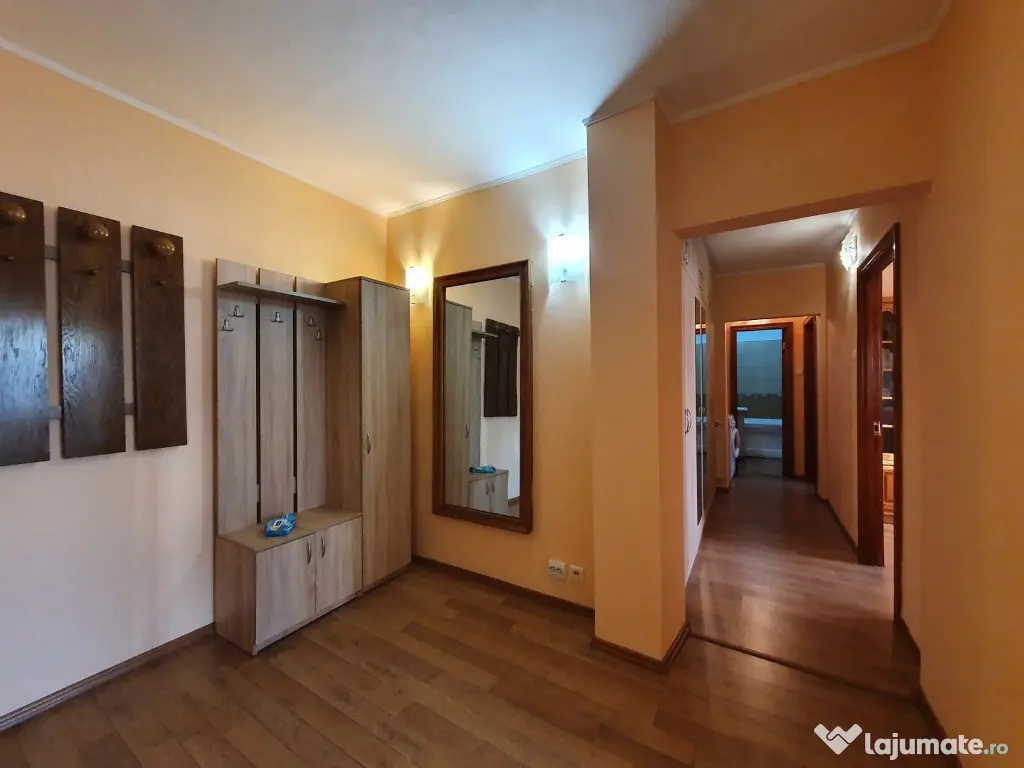 Ap 3 cam zona Nord, parter, mobilat, 450 euro 