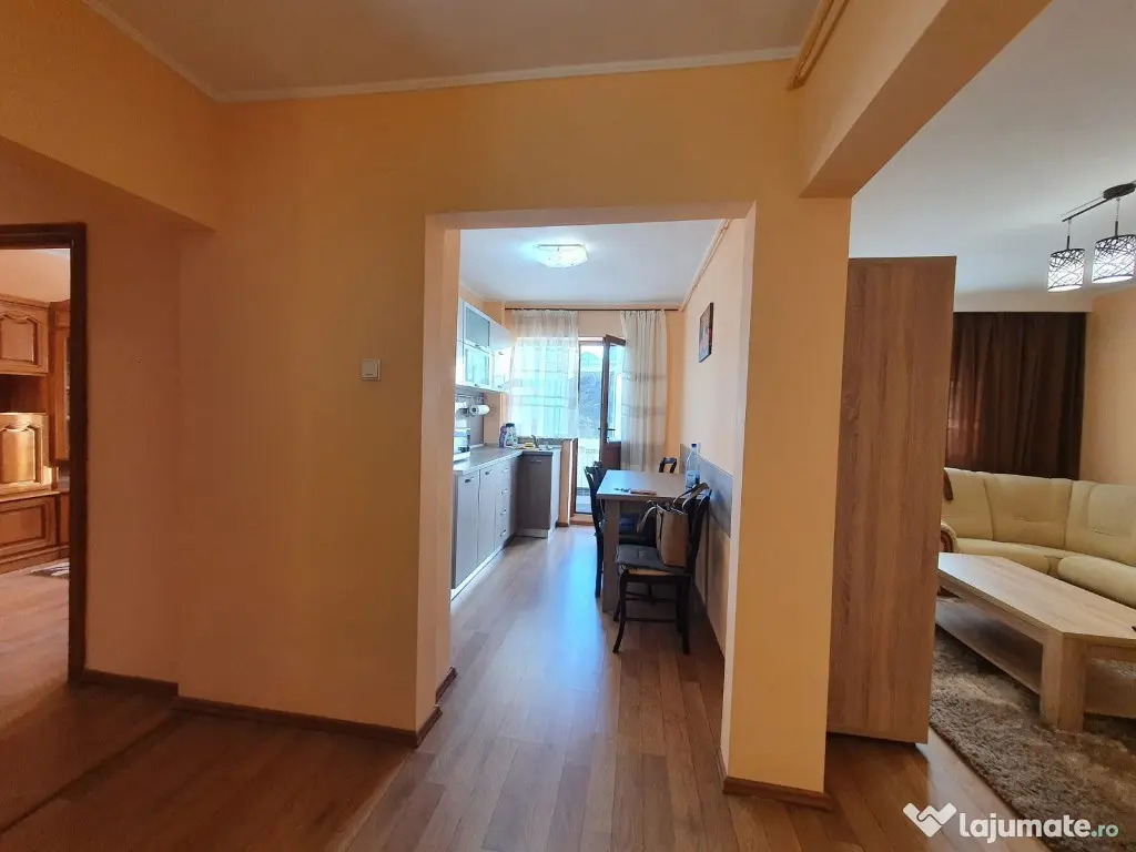 Ap 3 cam zona Nord, parter, mobilat, 450 euro 