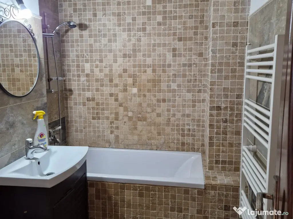 Închiriere apartament două camere 