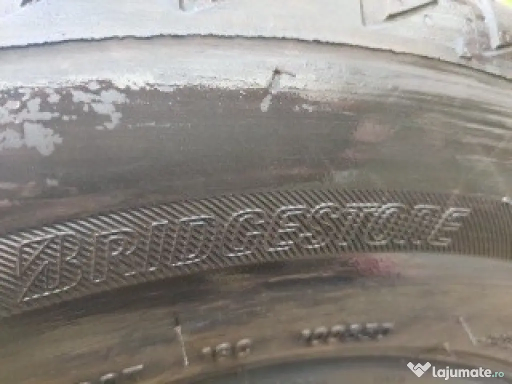 Vând 4 cauciucur puțin rulate 