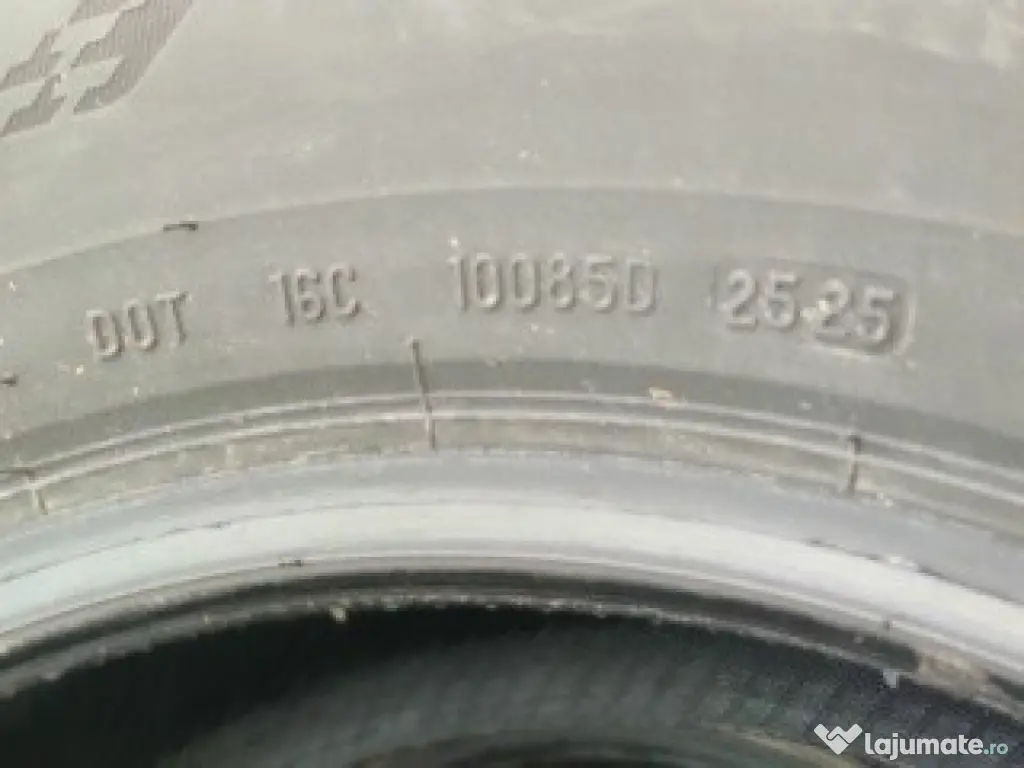 Vând 4 cauciucur puțin rulate 