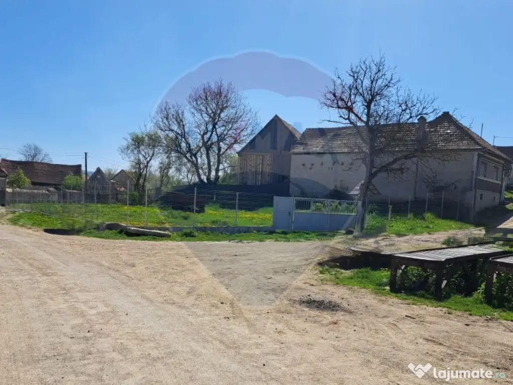 Teren în inima Țării Făgărașului -980 mp- liniște ...