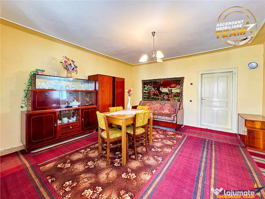 FILM! Casa traditionala, curte, gradina, anexe, extensie ter