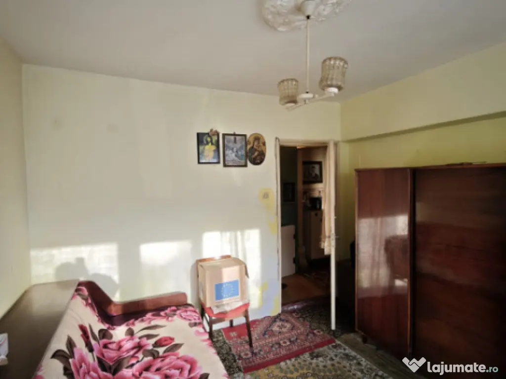 Apartament 2 camere, confort 1 decomandat, zona Vidin. 