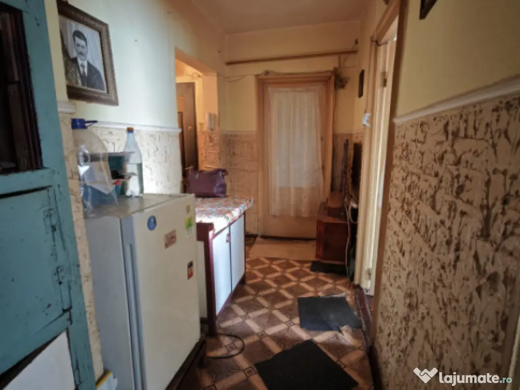 Apartament 2 camere, confort 1 decomandat, zona Vidin. 