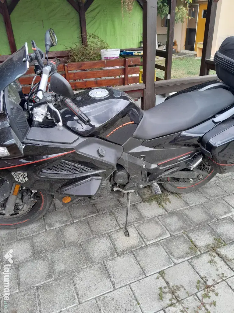 De vanzare motociclete 