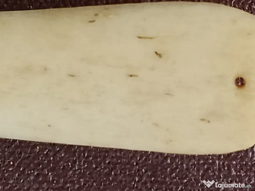 Lopățică veche din os sculptat manual, 14cm – Piesă de vitrină 