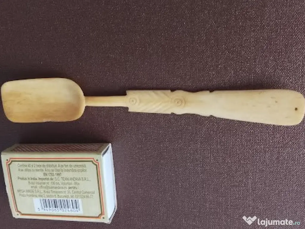 Lopățică veche din os sculptat manual, 14cm – Piesă de vitrină 