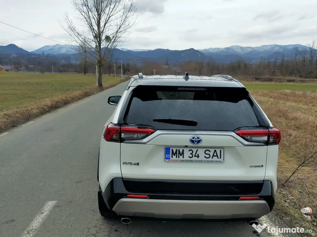 Vând Toyota RAV4 hybrid 