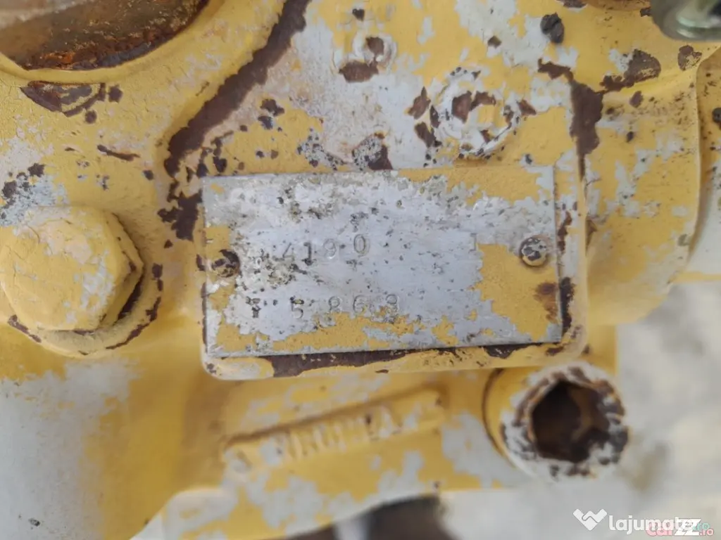 Reductor rotire hidromotor rotire pentru excavator pe senile Caterpillar 325 B 