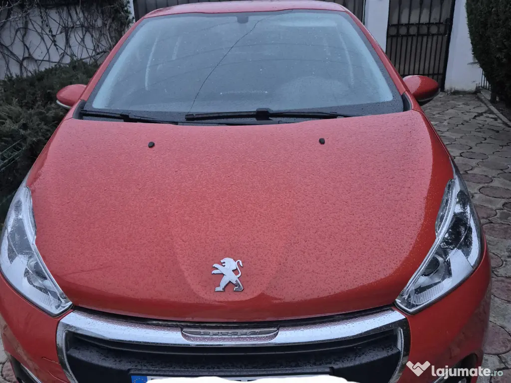 Vand peugeot 208 1.6 hdi an fab. 2015 