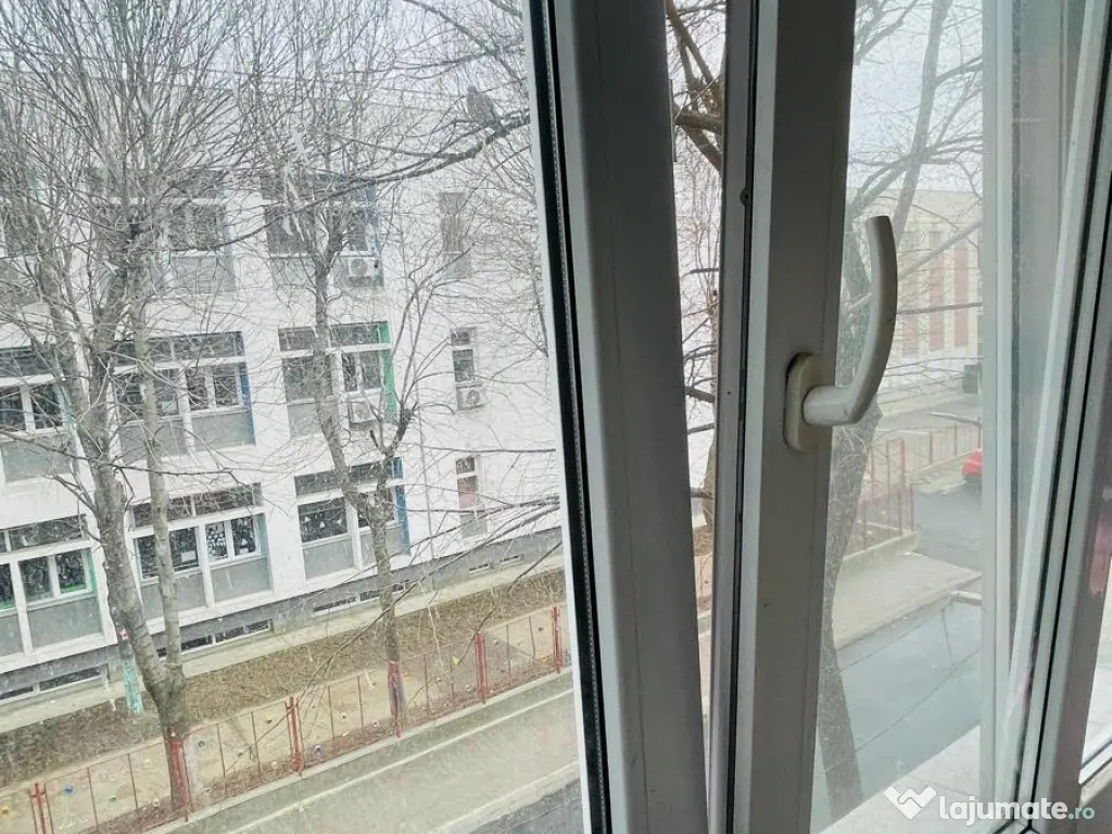 PROPRIETAR | 3 camere decomandate | Centrala proprie | Str. Negru Vodă 