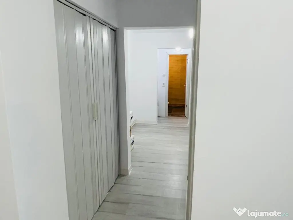 PROPRIETAR | 3 camere decomandate | Centrala proprie | Str. Negru Vodă 