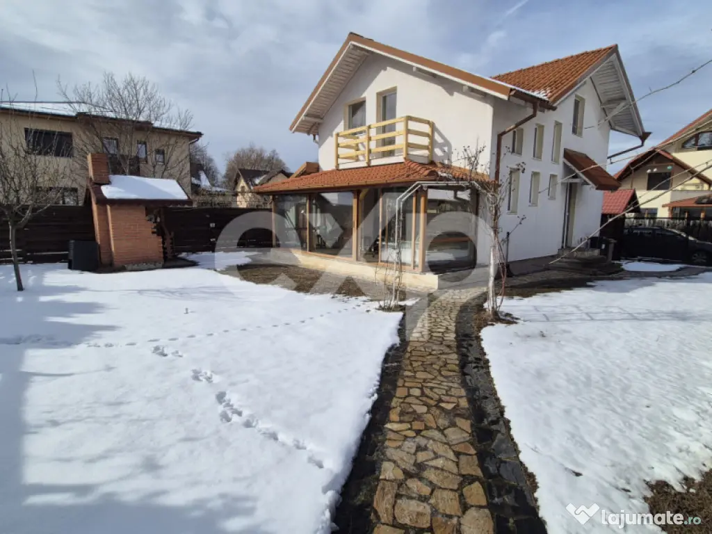 Casă mobilată, cu garaj și foișor – Zonă liniștită 
