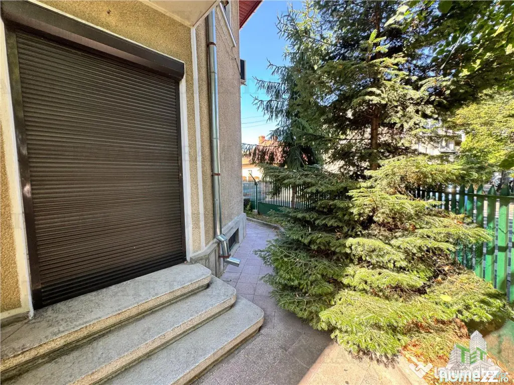 Vila tip duplex de - Vatra Luminoasa 