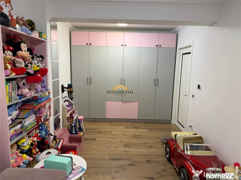 SUPER APARTAMENT CU 3 CAMERE 