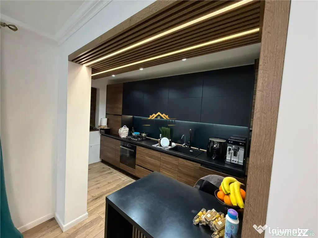 SUPER APARTAMENT CU 3 CAMERE 