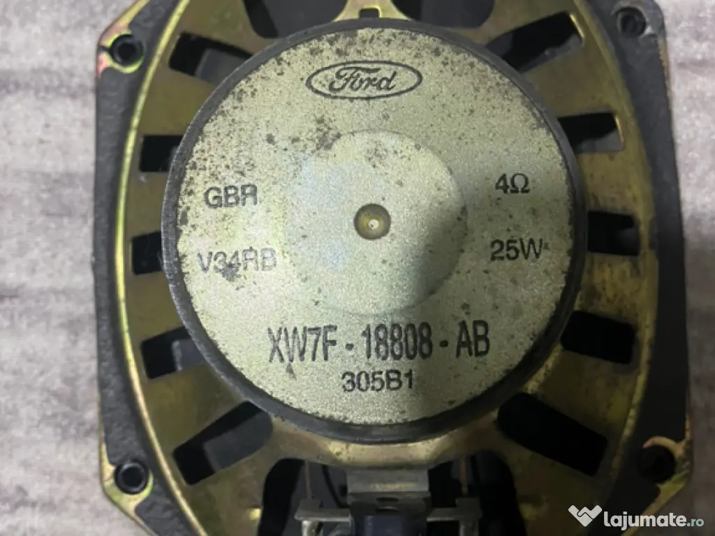 Boxe + 1 difuzor subwoofer 