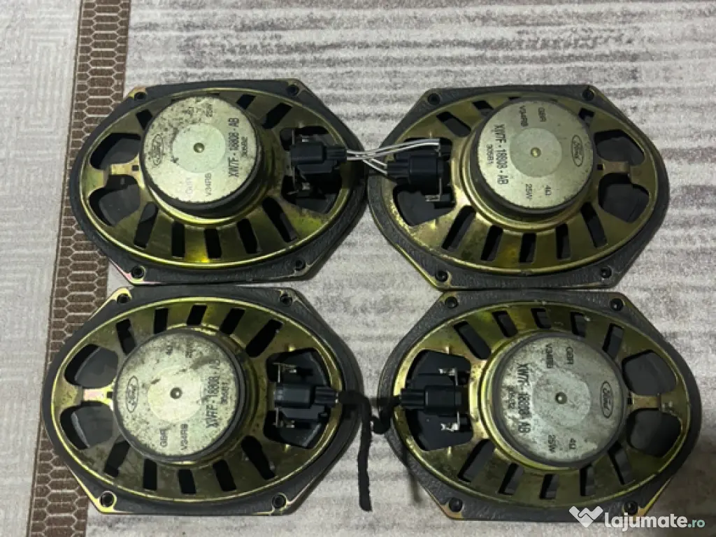 Boxe + 1 difuzor subwoofer 