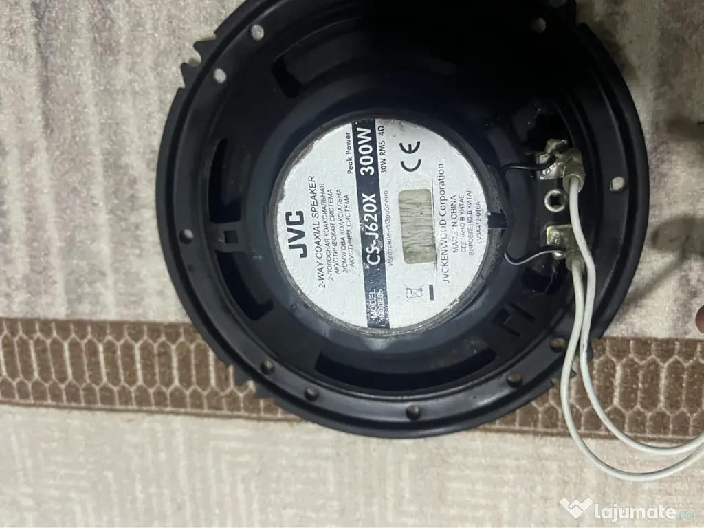 Boxe + 1 difuzor subwoofer 