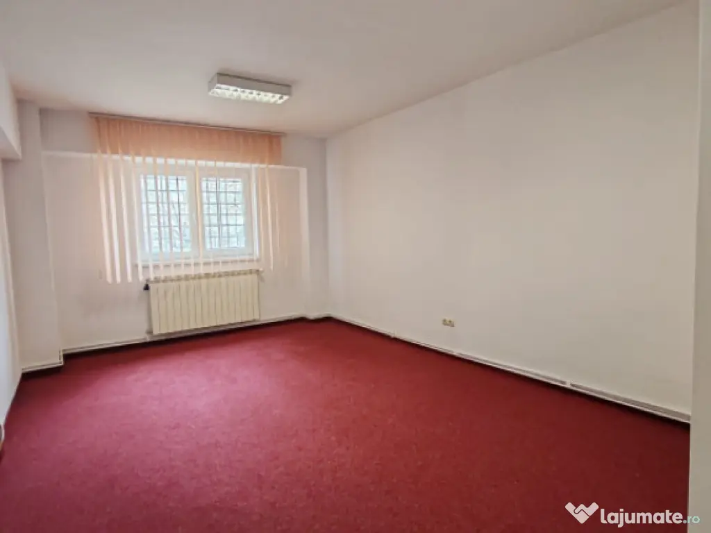 Apartament ideal birou/investiție, parter, vad excelent 