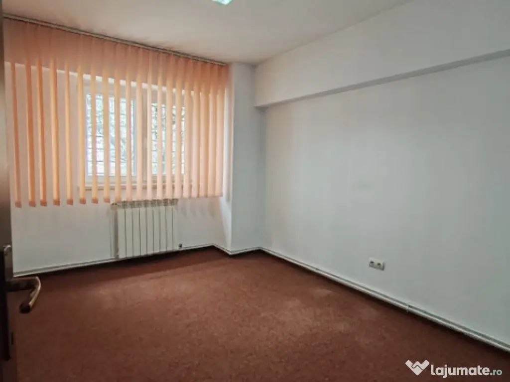 Apartament ideal birou/investiție, parter, vad excelent 