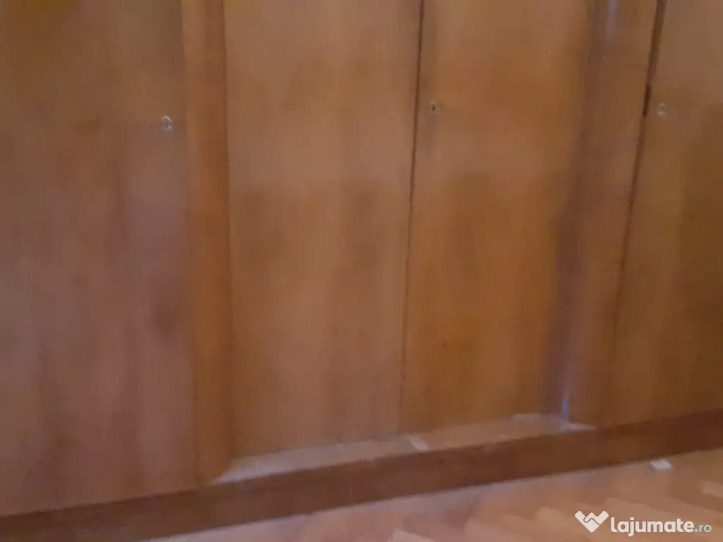 Mobila din lemn masiv ideal pt incaperi rustice pt turism traditional