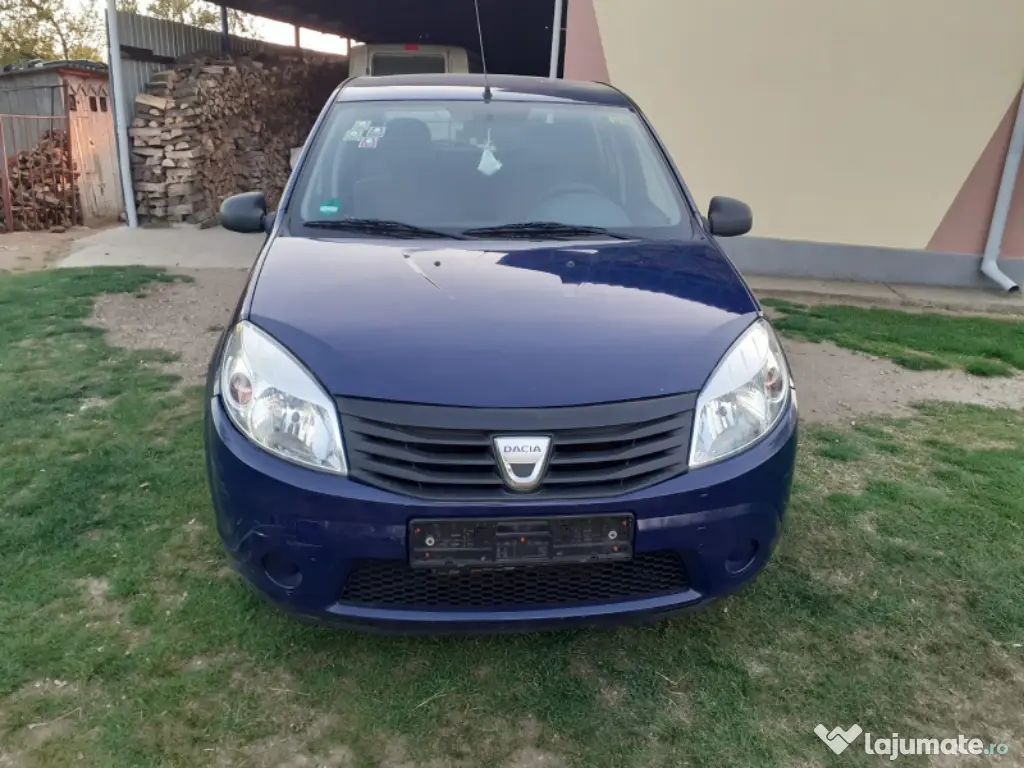 Dezmembrez dacia sandero 2012