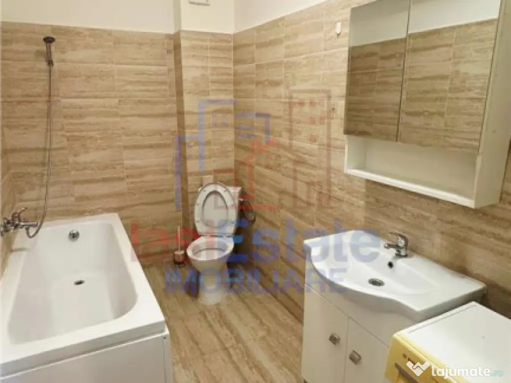 Apartament cu camere decomandat de inchiriat 