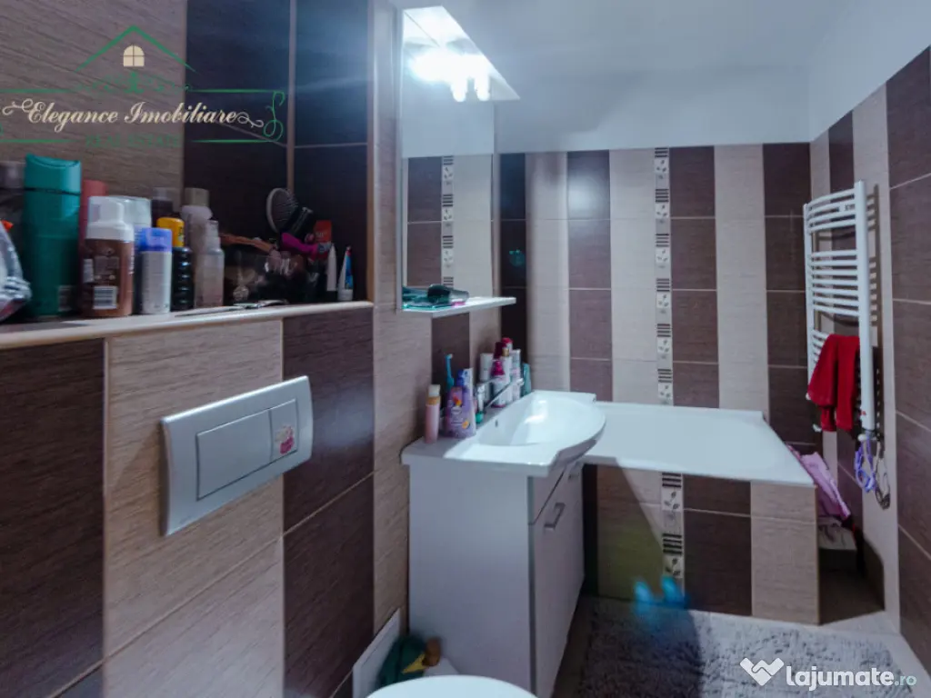 Apartament cu 3 camere si centrala prorpie, zona 300 Micalac 