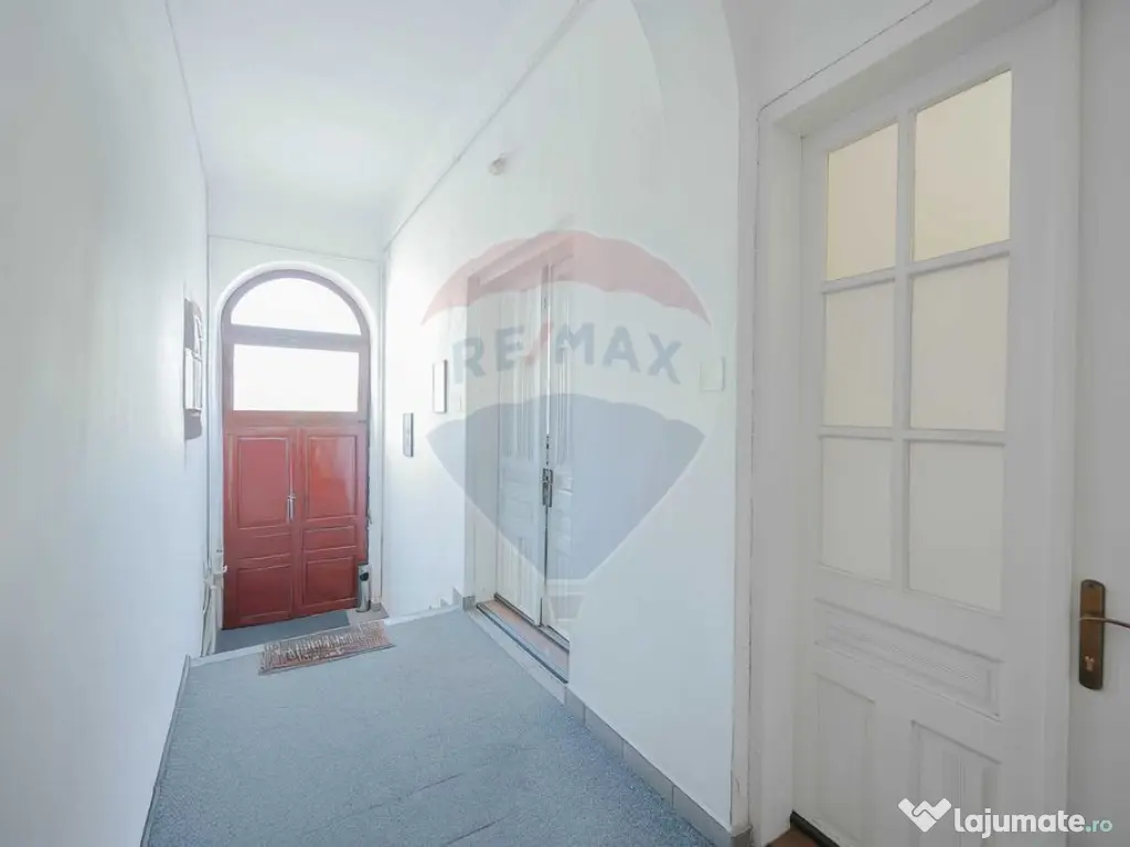 Spațiu Comercial + Birouri de Închiriat – 235 mp – ... 