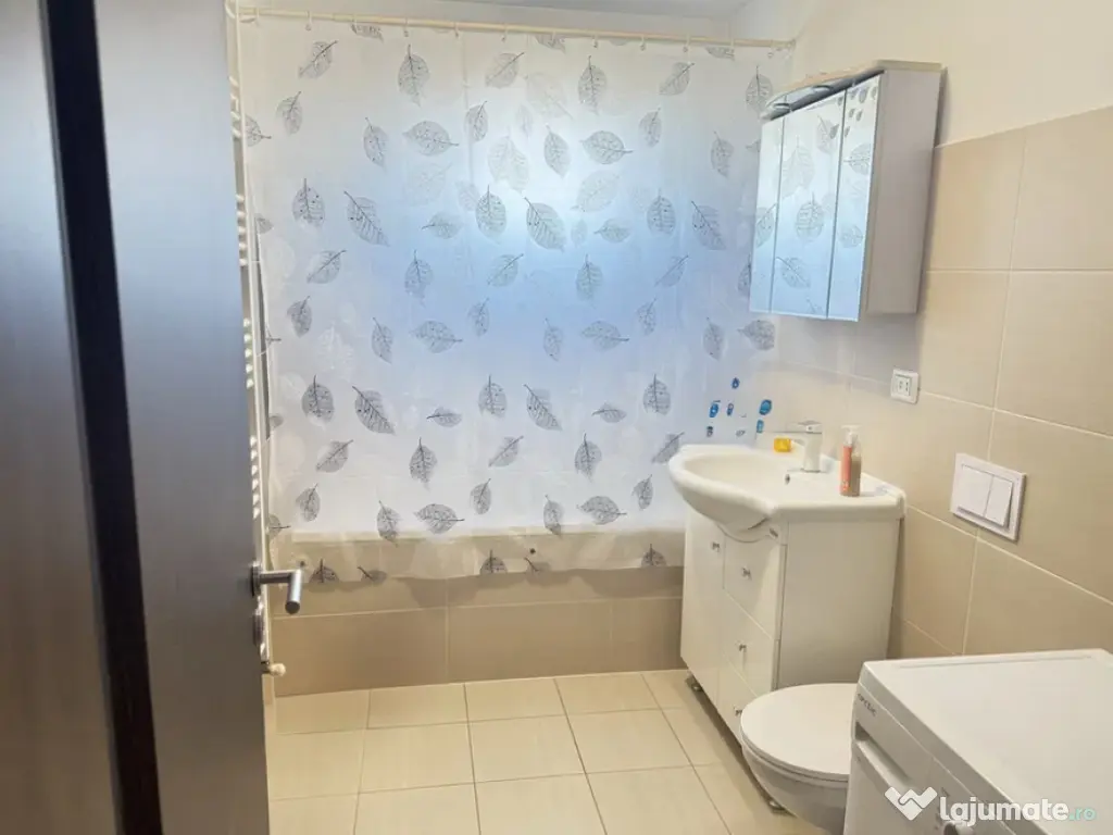 Apartament 2 camere, semidecomandat - zona Garii 