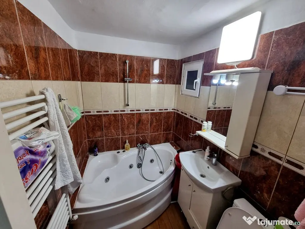 Doraly mall-apartament 2 camere decomandat cu gaze 