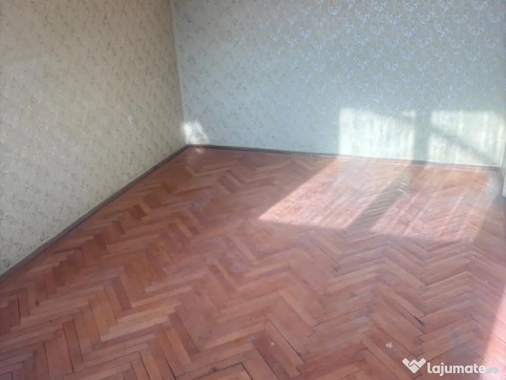 Apartament 2 camere confort 1,Hipodrom etaj 3Liber 