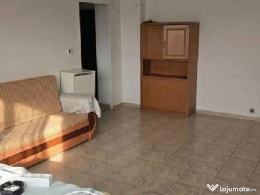 Inel 2, garsoniera de vanzare, 40mp, etaj 3, decomandata 