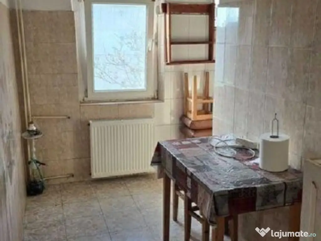 Inel 2, garsoniera de vanzare, 40mp, etaj 3, decomandata 