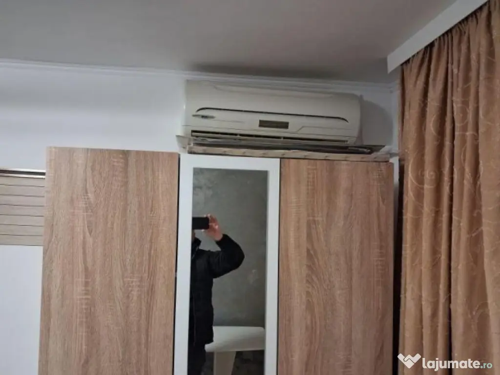 Garsoniera de vanzare zona Poarta 6 