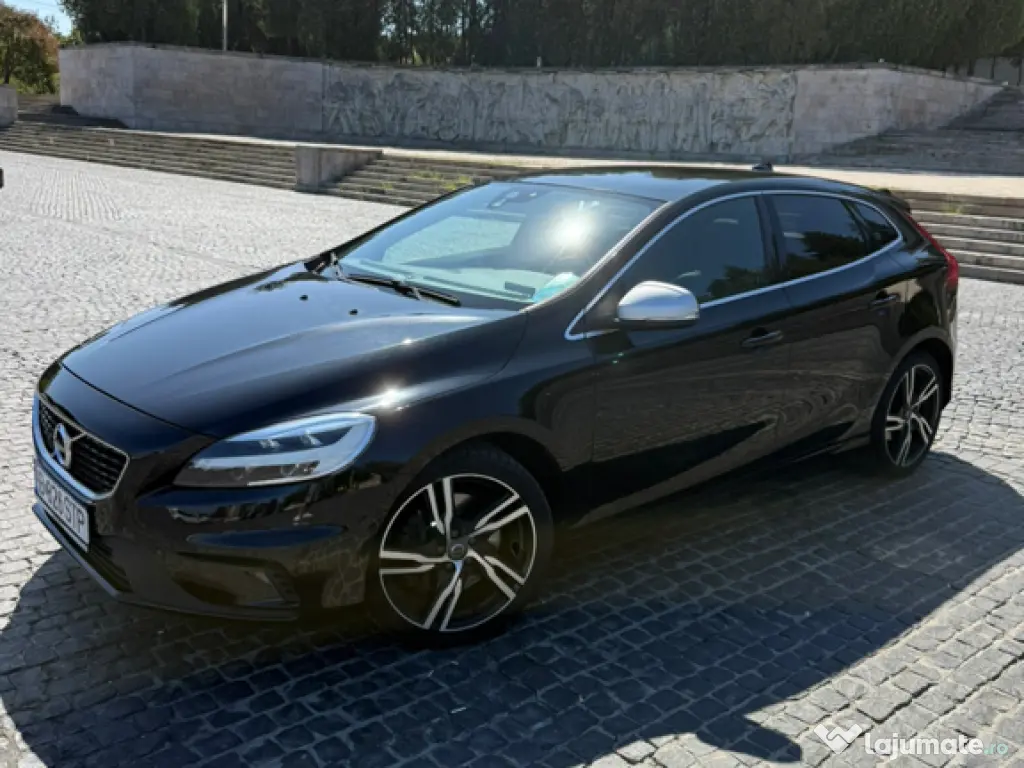 Volvo V40 R-Design 