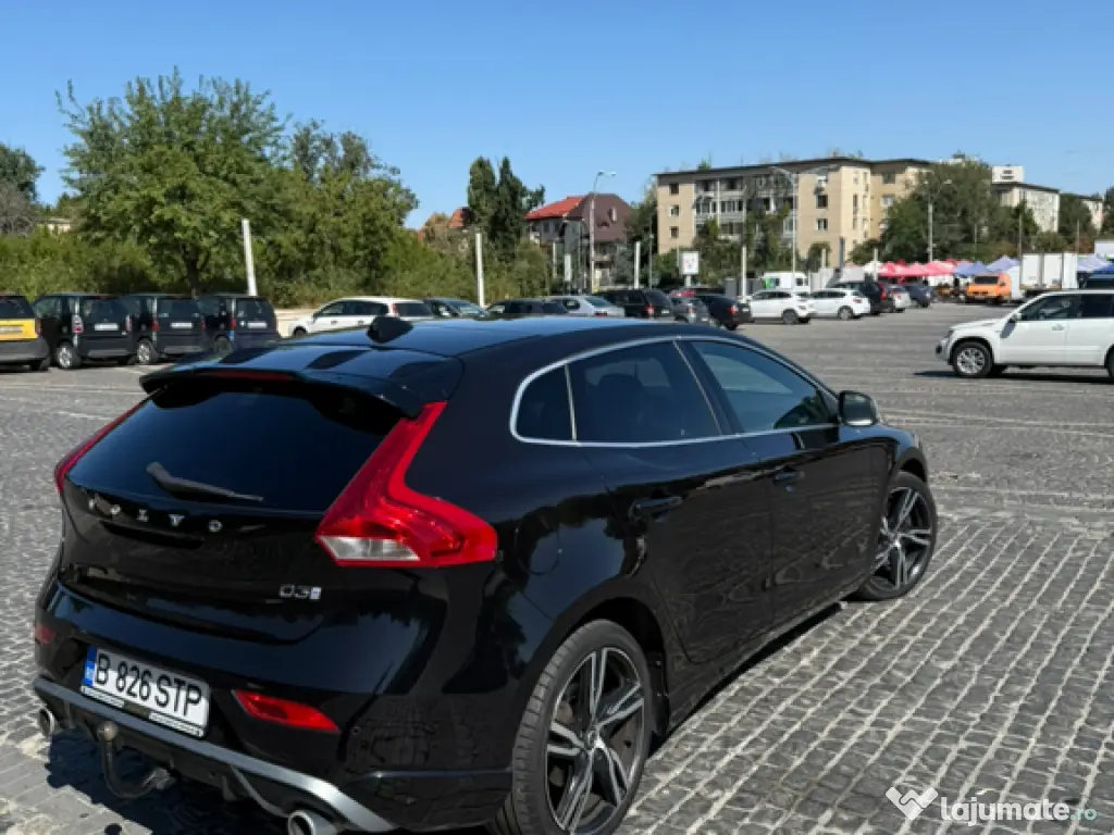 Volvo V40 R-Design 