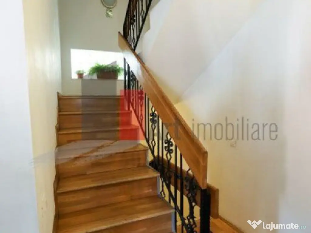 VILA IN DOMENII LOCATIE EXCELENTA 